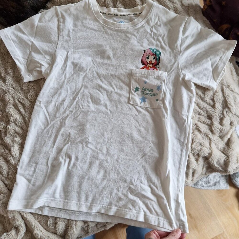 White spy x family pocket tee with Anya Forger design. Size M #kawaii #anime